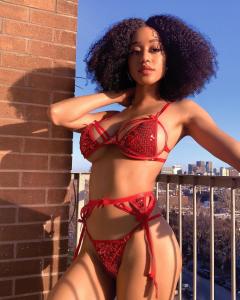  Sexy Maya